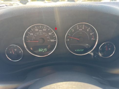 Used 2018 Jeep Wrangler Sport image 17