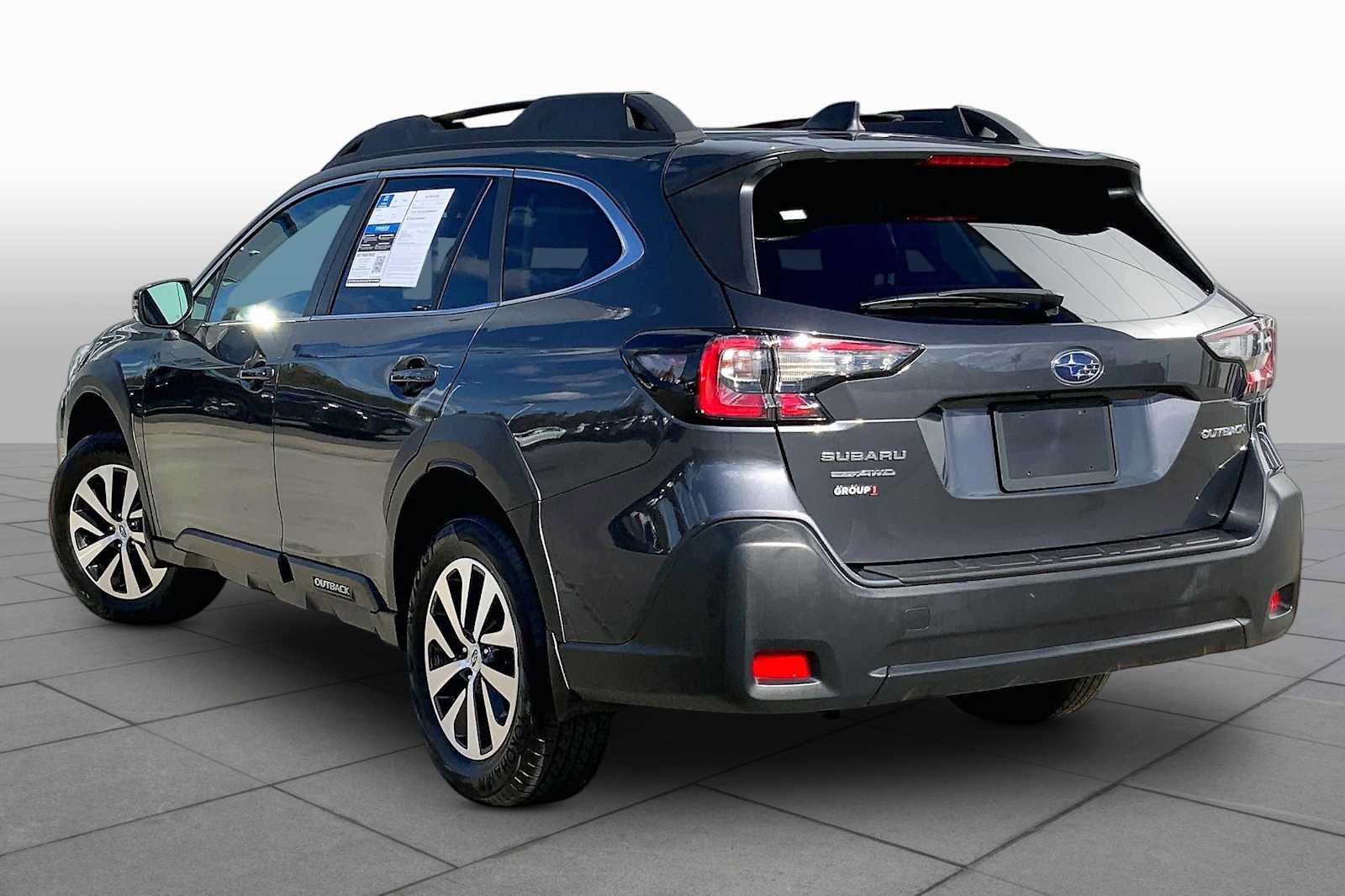Used 2024 Subaru Outback Premium AWD/4WD image 12