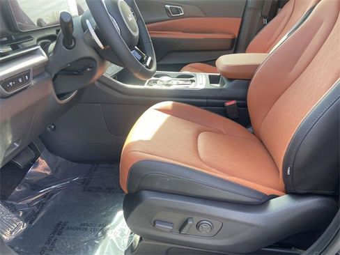 New 2026 Kia Carnival EX image 10