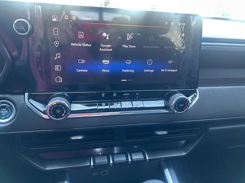 Used 2024 Chevrolet Colorado Trail Boss w/ Advanced Trailering Package image 17