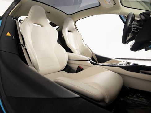 Used 2023 McLaren GT image 30