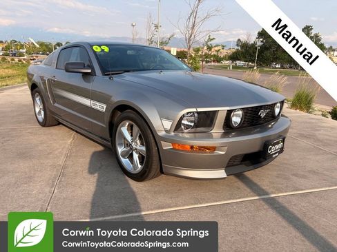Used 2009 Ford Mustang GT RWD image 1
