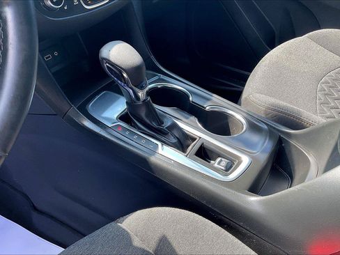 Used 2024 Chevrolet Equinox LT w/ LPO, Floor Liner Package FWD image 14
