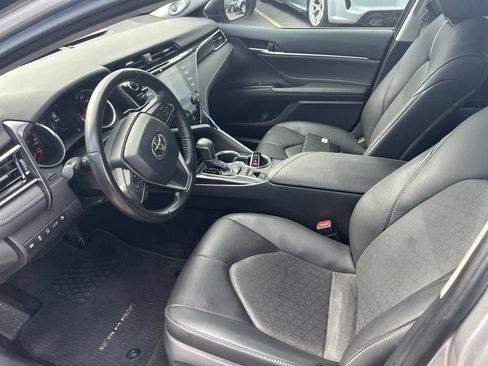 Used 2018 Toyota Camry XSE w/ Driver Assist Package FWD image 7