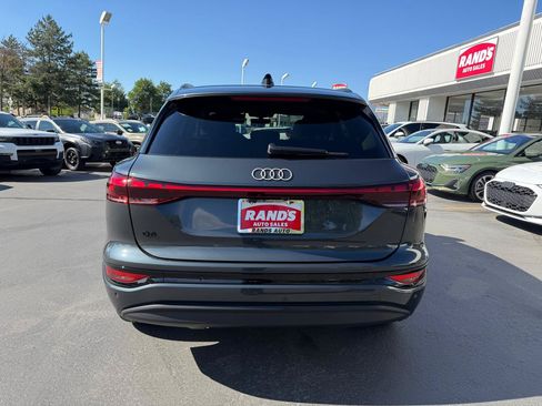 Used 2025 Audi Q6 e-tron Premium Plus w/ Premium Plus AWD/4WD image 9