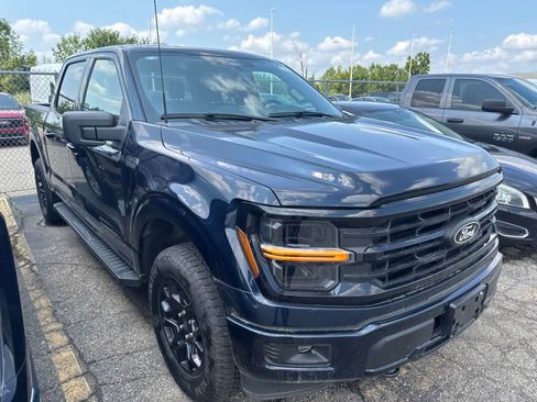 Used 2024 Ford F150 XLT w/ XLT Black Appearance Package AWD/4WD image 8