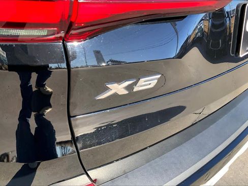 Used 2021 BMW X5 xDrive40i w/ Premium Package image 29