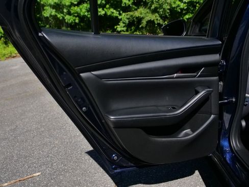 Used 2021 MAZDA MAZDA3 s FWD image 24
