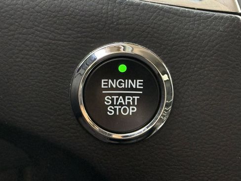 Used 2024 Ford Edge Titanium AWD/4WD image 18