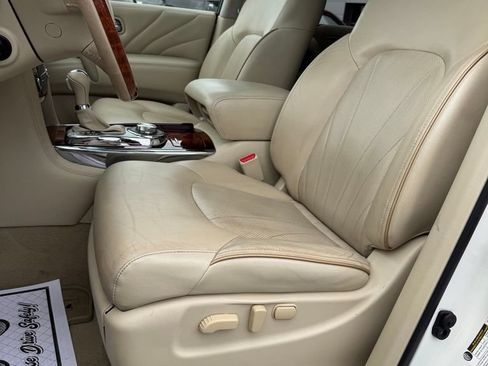 Used 2016 INFINITI QX80 4WD w/ Deluxe Technology Package image 10