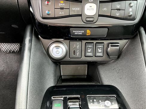 Used 2022 Nissan Leaf SV image 15