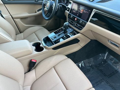 New 2026 Porsche Macan image 17