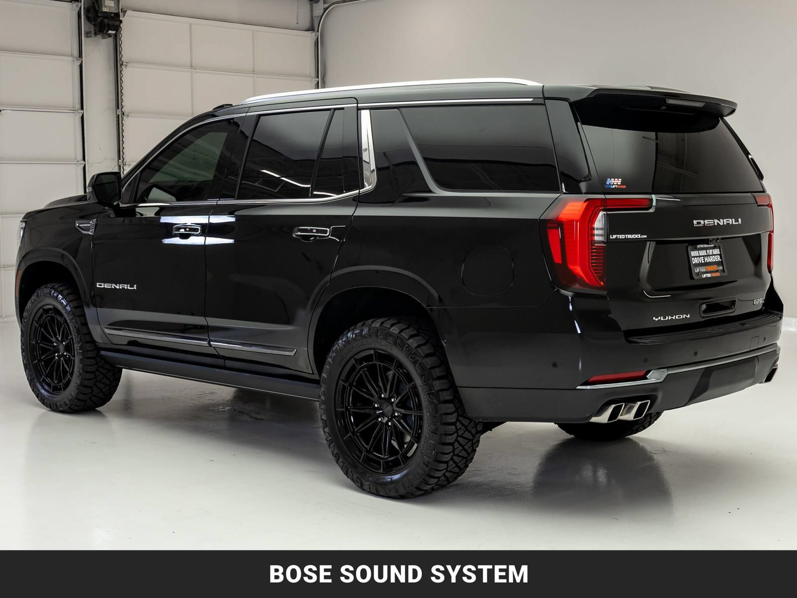 Used 2025 GMC Yukon Denali Ultimate AWD/4WD image 6