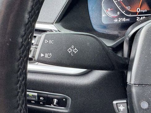 Used 2021 BMW X7 xDrive40i w/ M Sport Package AWD/4WD image 32