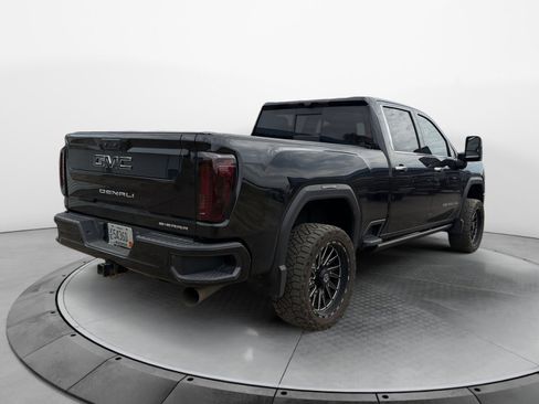 Used 2022 GMC Sierra 2500 Denali w/ Denali Black Diamond Edition AWD/4WD image 5