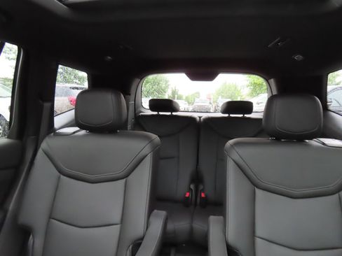 Used 2023 Cadillac XT6 Premium Luxury w/ Technology Package AWD/4WD image 37