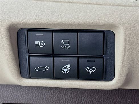 Used 2021 Toyota Highlander Platinum image 23