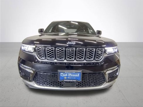 Used 2023 Jeep Grand Cherokee Summit AWD/4WD image 3