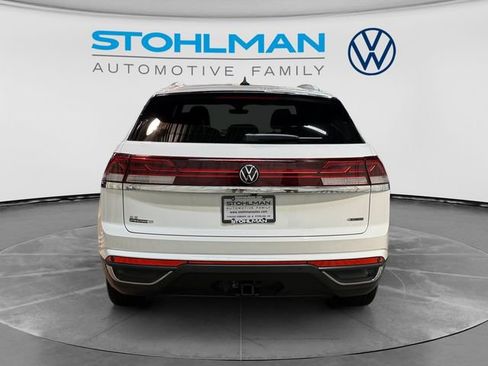 Used 2024 Volkswagen Atlas Cross Sport SE w/ Panoramic Sunroof Package AWD/4WD image 5