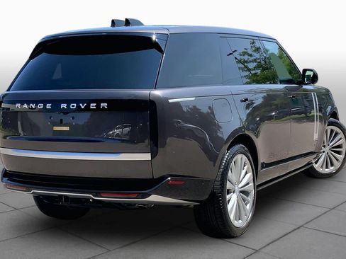 Used 2024 Land Rover Range Rover Long Wheelbase Autobiography AWD/4WD image 13
