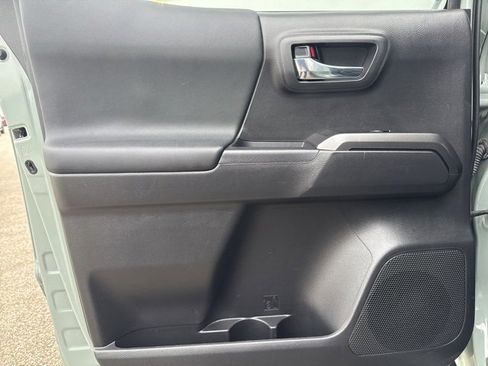 Used 2023 Toyota Tacoma TRD Off-Road image 30