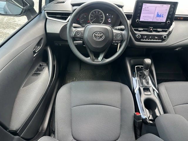 Used 2022 Toyota Corolla LE FWD image 12