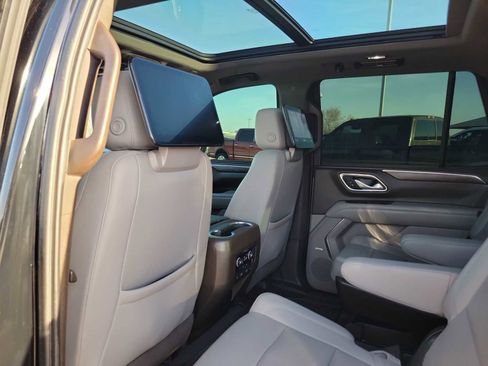 Used 2021 Chevrolet Tahoe Z71 w/ Rear Media and Nav Package image 12