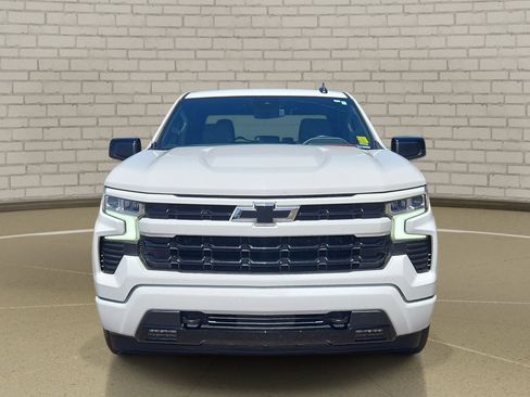 Used 2023 Chevrolet Silverado 1500 RST RWD image 2