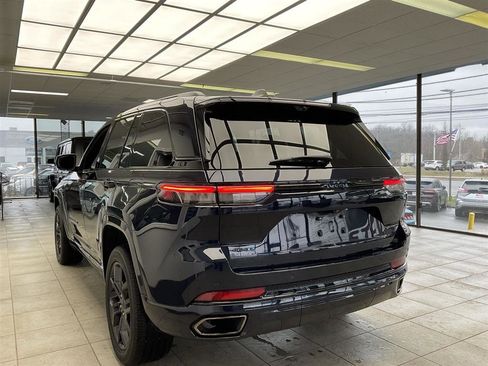 Used 2024 Jeep Grand Cherokee Limited 4xe image 7