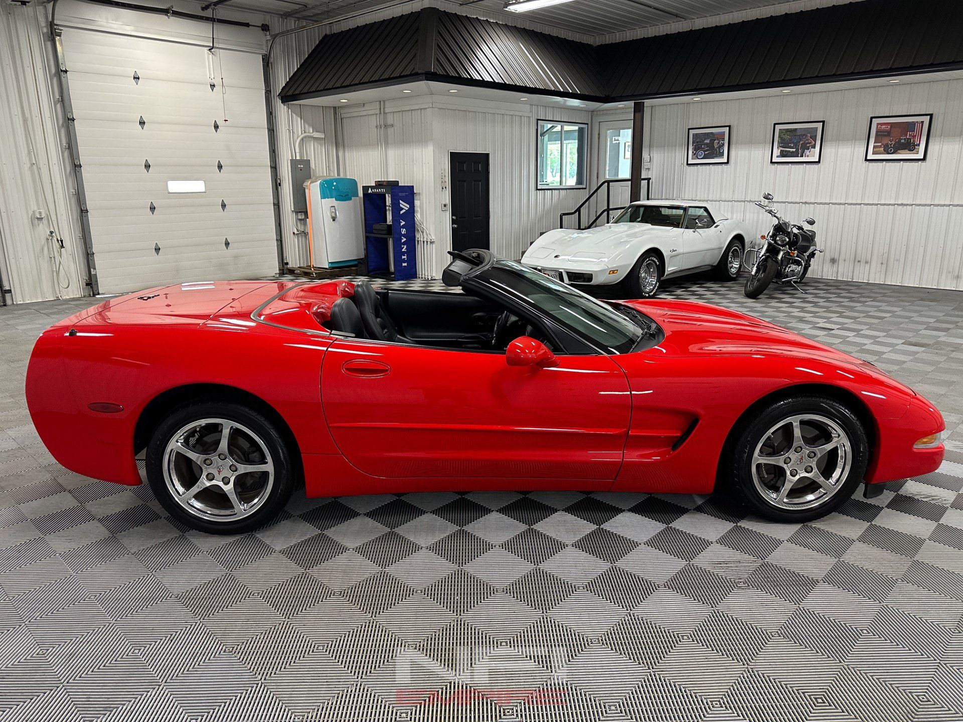Used 2002 Chevrolet Corvette Coupe w/ Preferred Equipment Group2 RWD image 11