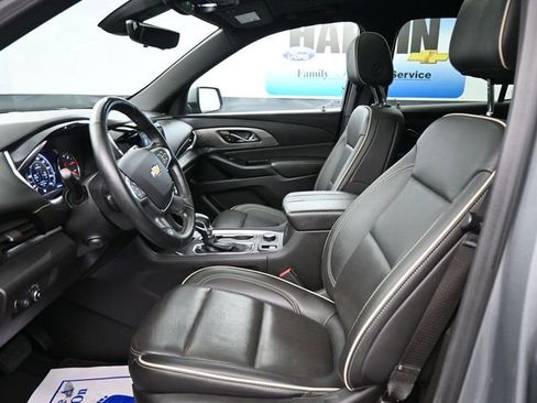 Used 2023 Chevrolet Traverse Premier image 14