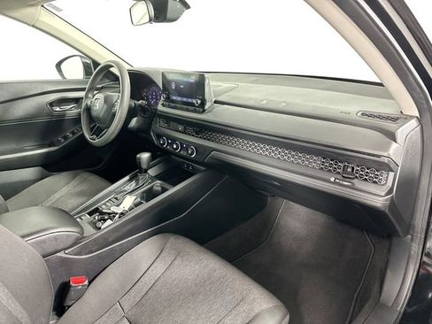 Used 2023 Honda Accord LX image 25