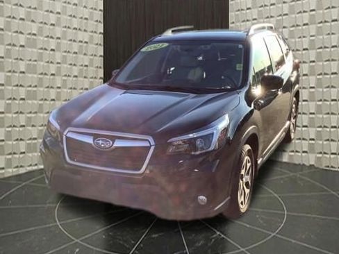 Used 2021 Subaru Forester Premium AWD/4WD image 9