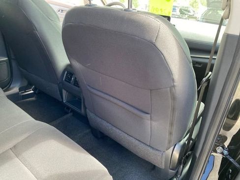 Used 2023 Nissan Rogue S AWD/4WD image 30