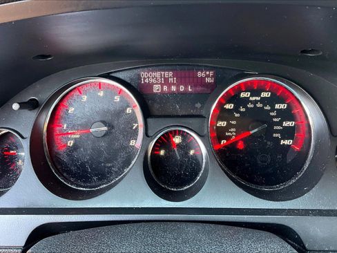 Used 2011 GMC Acadia SLT image 26