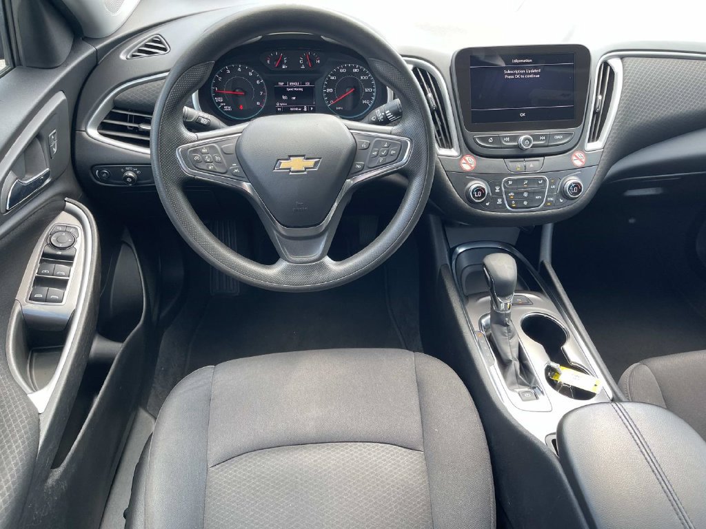 Used 2025 Chevrolet Malibu LT FWD image 14