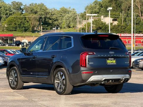 Used 2020 Kia Telluride EX w/ EX Premium Package AWD/4WD image 2
