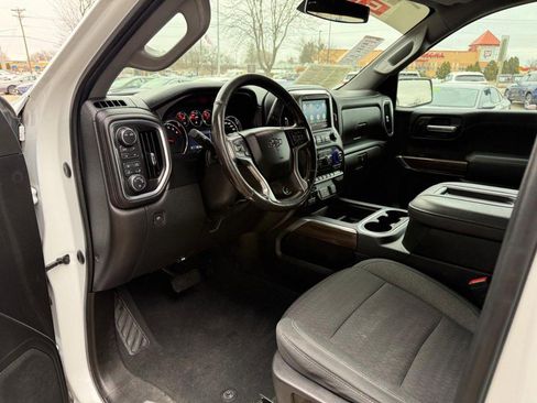 Used 2021 Chevrolet Silverado 1500 LT Trail Boss w/ Bed Protection Package AWD/4WD image 10