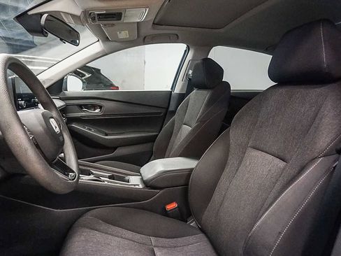Used 2023 Honda Accord EX image 18