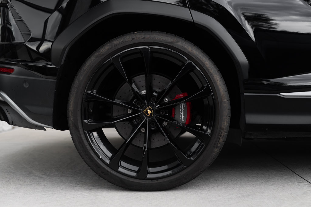 Used 2021 Lamborghini Urus AWD/4WD image 8