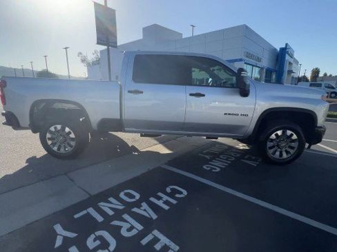 Used 2023 Chevrolet Silverado 2500 Custom w/ Gooseneck/5TH Wheel Package image 9