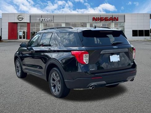 Used 2024 Ford Explorer XLT w/ Equipment Group 202A AWD/4WD image 5