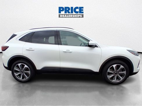 Used 2024 Ford Escape Platinum AWD/4WD image 4