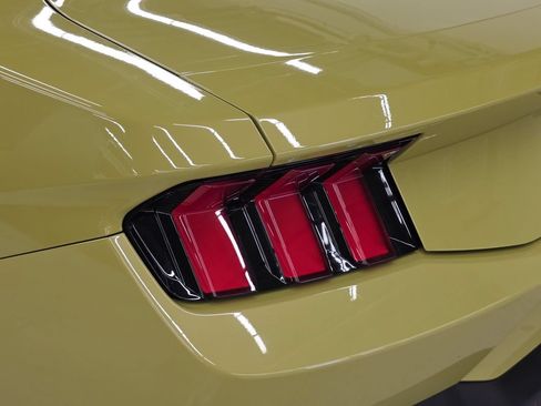 Used 2025 Ford Mustang GT Premium w/ GT Performance Package RWD image 68