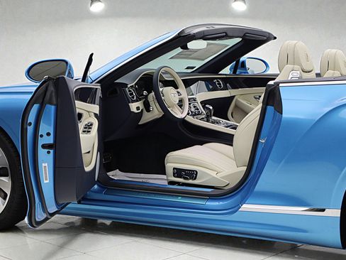 New 2026 Bentley Continental GTC image 6