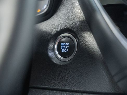 Used 2025 Toyota Corolla SE w/ SE Premium Package FWD image 30