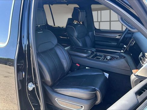 Used 2022 Jeep Grand Wagoneer Series II w/ Premium Group II AWD/4WD image 7