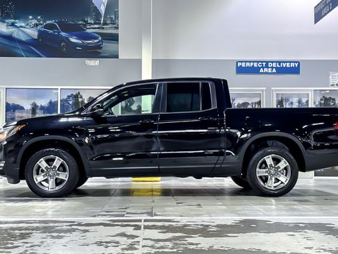 Used 2025 Honda Ridgeline RTL image 2