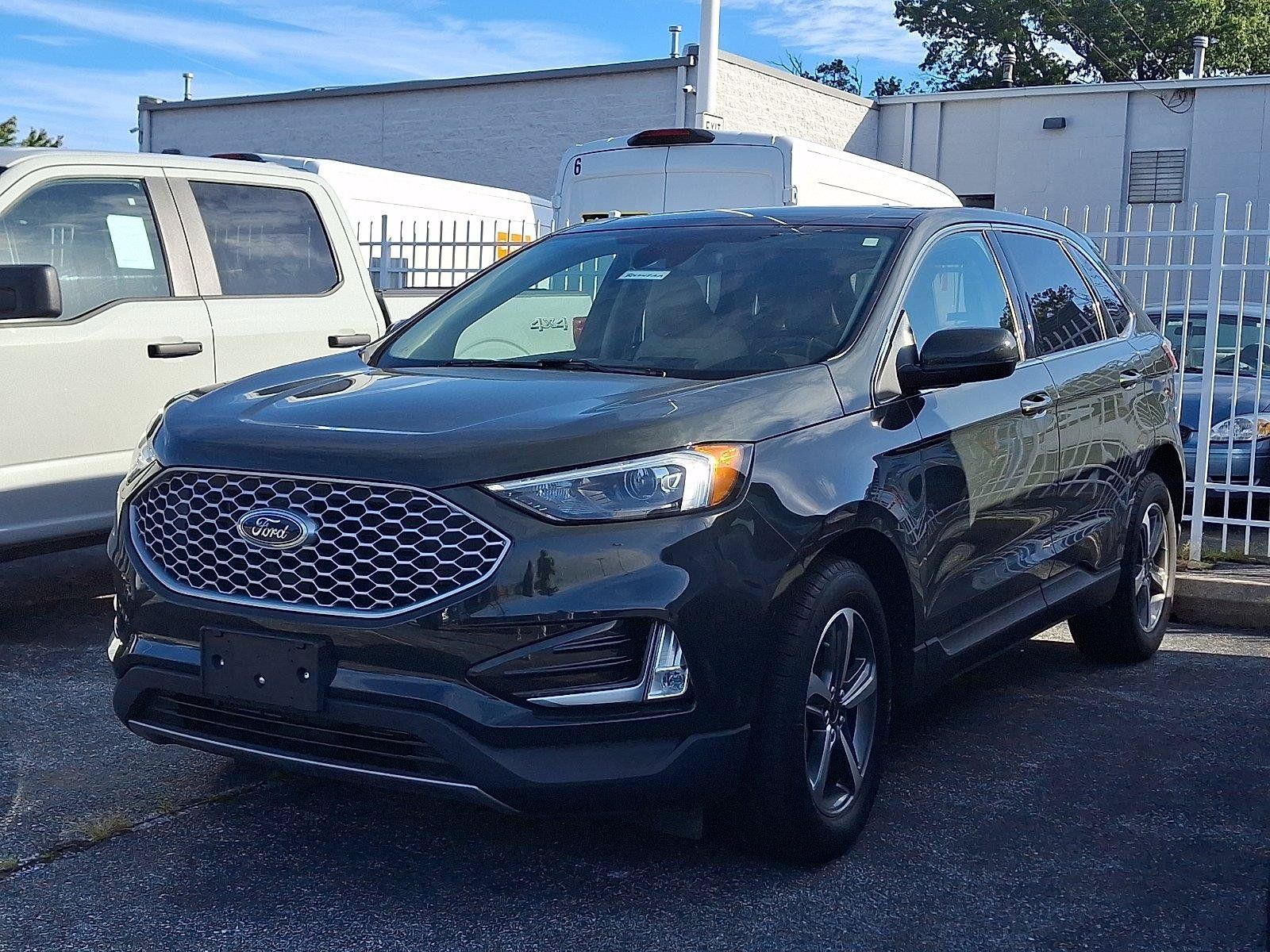 Used 2024 Ford Edge SEL w/ Convenience Package AWD/4WD image 3