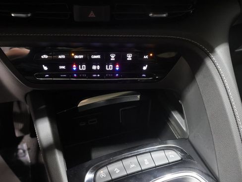 Used 2023 Buick Envision Essence AWD/4WD image 26